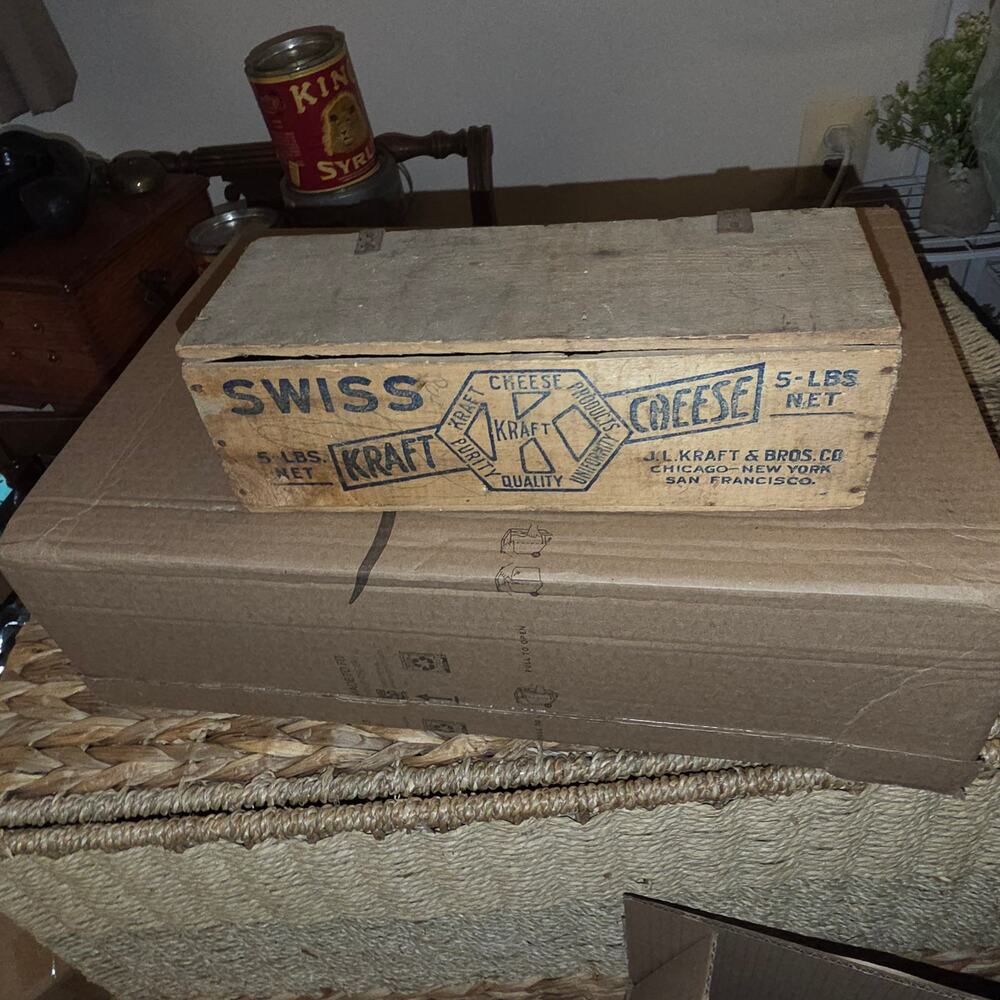 VINTAGE KRAFT SWISS CHEESE WOODEN BOX